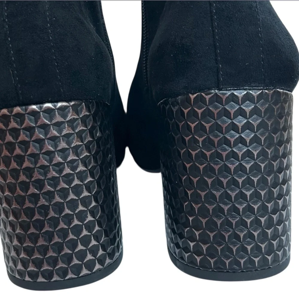 DOLCE by MOJO MOXY‎ Women’s Black Suede Ankle Boots Jeweled Studded Heel Zip 11M